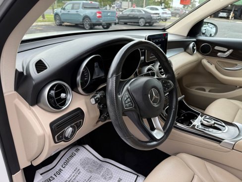 Used 2019 Mercedes-Benz CLA 250 4MATIC image 11