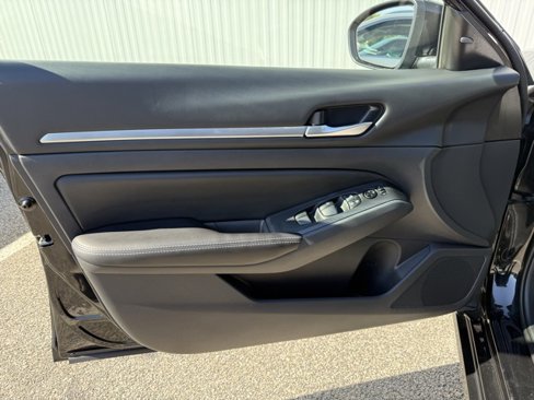 Used 2022 Nissan Altima 2.5 SV image 19
