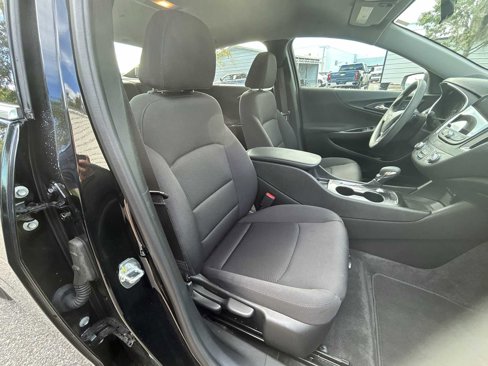 Used 2022 Chevrolet Malibu LS image 19