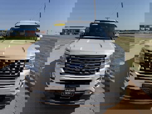 Used 2017 Ford Explorer Limited image 8