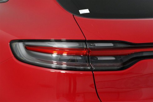 Certified 2025 Porsche Macan Turbo image 21