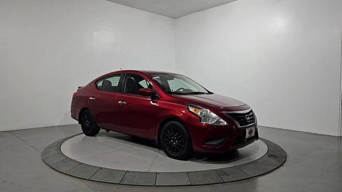 Used 2017 Nissan Versa SV image 8