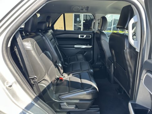 Used 2023 Ford Explorer XLT w/ Equipment Group 202A image 17