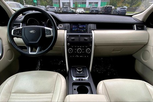 Used 2018 Land Rover Discovery Sport HSE Luxury image 14