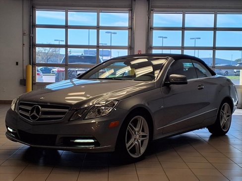 Used 2012 Mercedes-Benz E 350 Cabriolet image 2