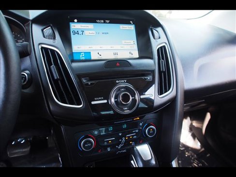 Used 2018 Ford Focus Titanium image 24