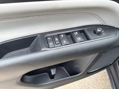 Used 2022 Jeep Compass Limited image 18