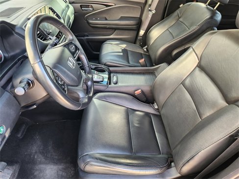 Used 2019 Honda Pilot Touring image 14