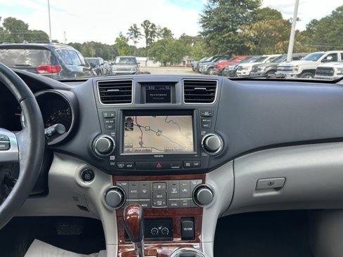 Used 2011 Toyota Highlander Limited image 20