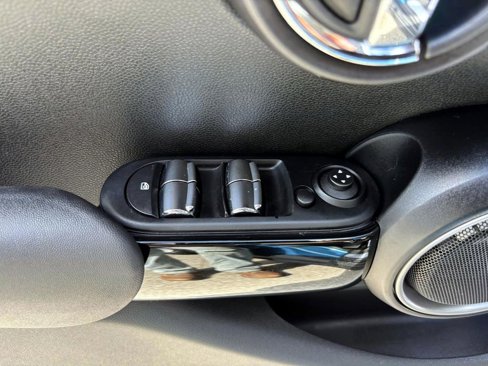 Used 2015 MINI Cooper S image 13
