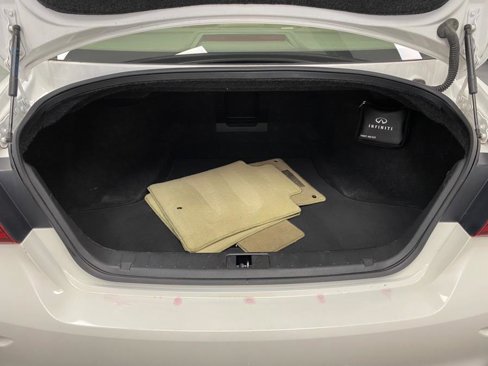 Used 2016 INFINITI Q70 L 3.7 image 42