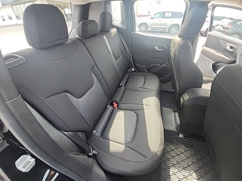Used 2020 Jeep Renegade Sport image 20