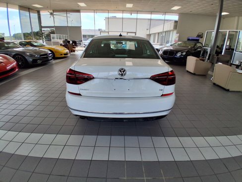 Used 2017 Volkswagen Passat 1.8T R-Line image 4