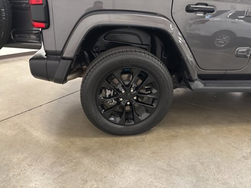 Used 2022 Jeep Wrangler Unlimited Sahara image 23
