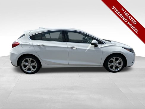 Used 2017 Chevrolet Cruze Premier image 6