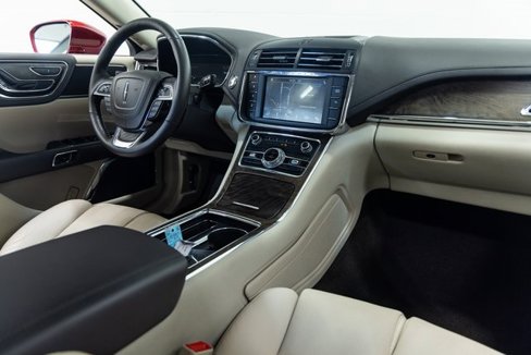 Used 2018 Lincoln Continental Select w/ Continental Climate Package image 27