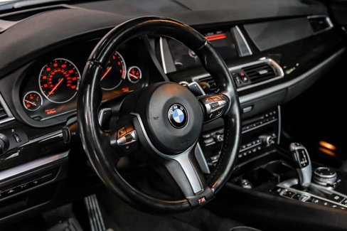 Used 2017 BMW 535i Gran Turismo xDrive image 19
