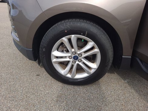 Used 2019 Ford Edge SEL w/ Equipment Group 201A image 26