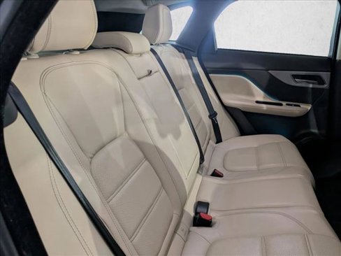 Used 2018 Jaguar F-PACE Prestige image 20