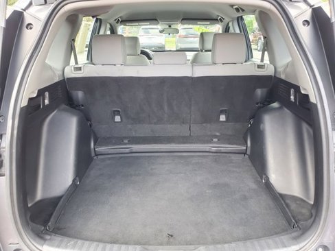 Used 2017 Honda CR-V LX image 9