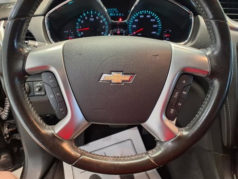 Used 2017 Chevrolet Traverse LT w/ Style and Technology Package image 13