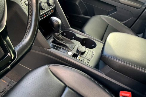Used 2019 Volkswagen Atlas SE w/ Panoramic Sunroof Package image 16