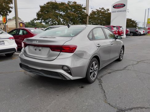 Used 2024 Kia Forte LXS image 3