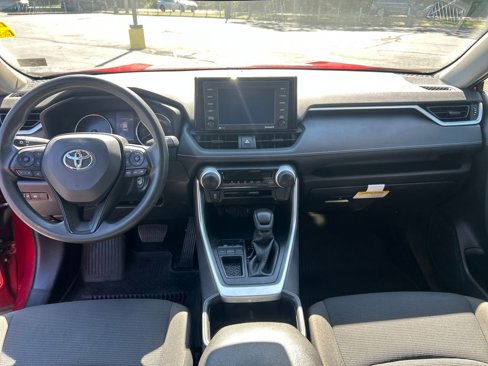 Certified 2022 Toyota RAV4 LE image 23