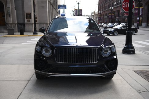 Used 2023 Bentley Bentayga Extended Wheelbase image 2