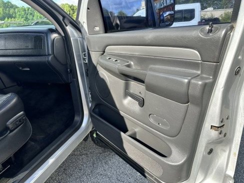 Used 2005 Dodge Ram 2500 Truck SLT image 20
