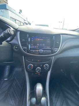 Used 2020 Chevrolet Trax LT w/ Driver Confidence Package image 27
