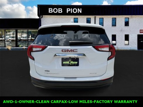 Used 2024 GMC Terrain SLE image 6