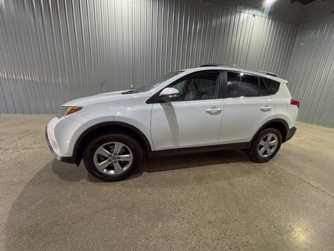 Used 2015 Toyota RAV4 XLE image 2