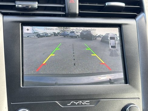 Used 2019 Ford Fusion SE image 9