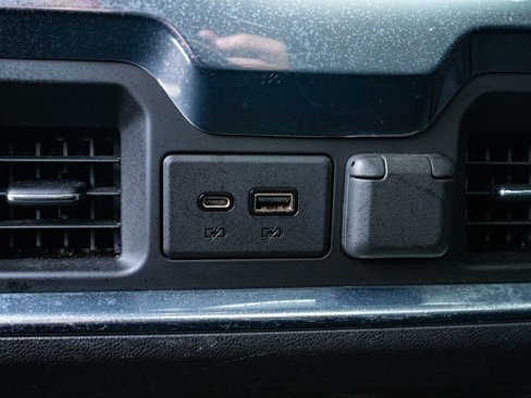 Used 2021 GMC Sierra 1500 Elevation image 42