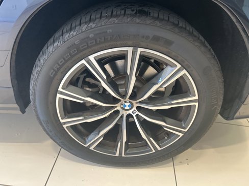 Used 2022 BMW X6 xDrive40i w/ M Sport Package image 20