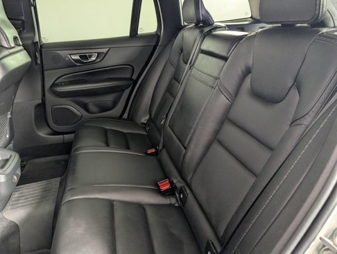 Used 2020 Volvo V60 T5 Cross Country w/ Protection Package Premier image 30