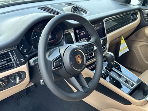 New 2025 Porsche Macan image 18