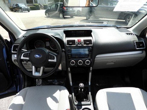 Used 2017 Subaru Forester 2.5i Premium image 39