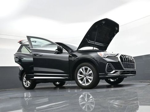 Used 2023 Audi Q3 2.0T Premium image 39