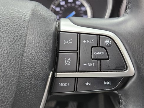 Used 2022 Toyota Highlander XLE image 26