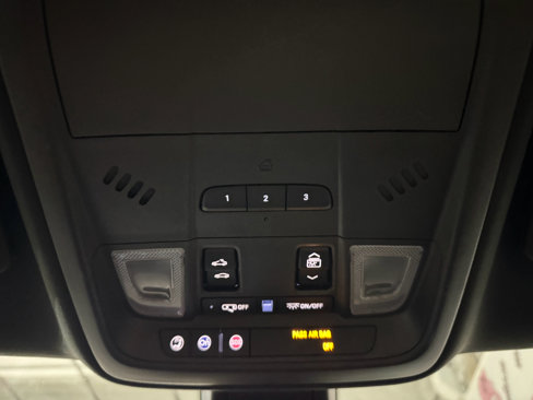 Used 2018 Cadillac XT5 Premium Luxury image 17