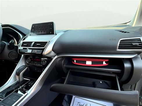 Used 2020 Mitsubishi Eclipse Cross SE image 29