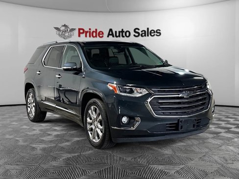 Used 2018 Chevrolet Traverse Premier image 3