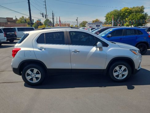 Used 2018 Chevrolet Trax LT w/ LT Convenience Package image 6