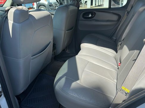Used 2005 Buick Rainier CXL image 7