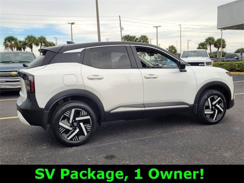 Used 2025 Nissan Kicks SV w/ Charging Package image 7