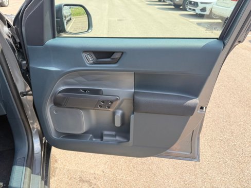 New 2025 Ford Maverick XL image 18