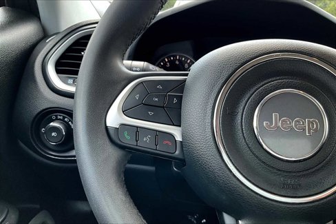Used 2018 Jeep Renegade Latitude image 22
