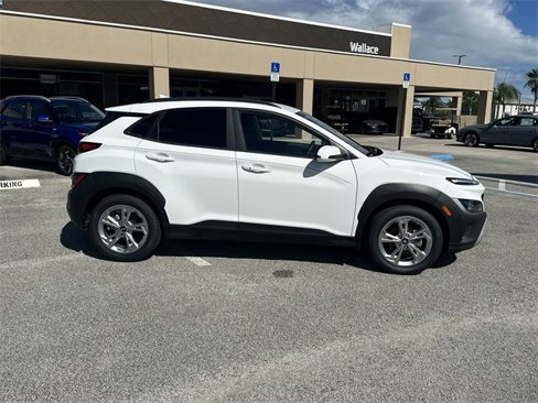 Certified 2022 Hyundai Kona SEL image 5